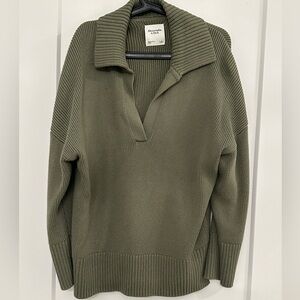 Abercrombie & Fitch Olive V-Neck Sweater